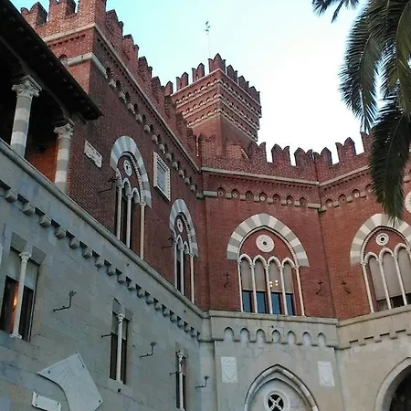 Porta Soprana, Really Downtown 1 * Genua