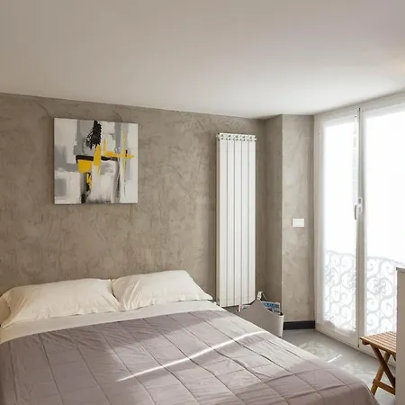 Porta Soprana, Really Downtown 1 * Genua